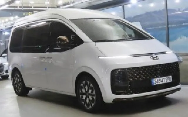 직영중고차 스타리아 4WD 디젤 라운지 리무진 매물 사진 10 - 2022/09 73,453km