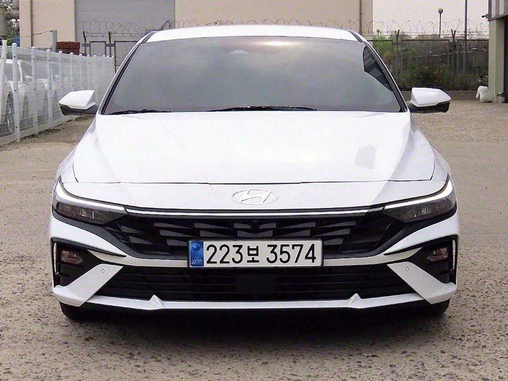 더 뉴 아반떼 하이브리드 (CN7) 1.6 HEV - 2025년 05월식, 5,810km 매물 직영중고차 매물 사진 3 - 2025년 05월 5,810km